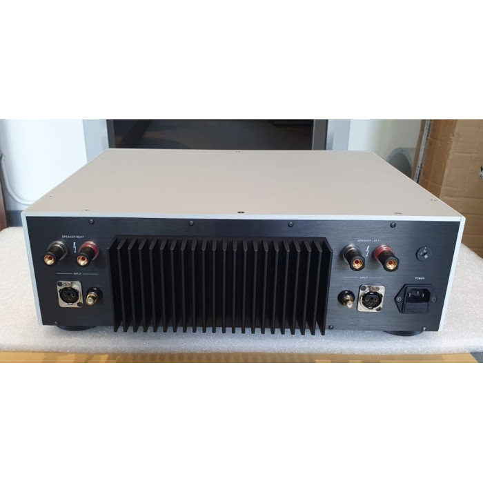Telos 300 - amplificateur de puissance stéréo